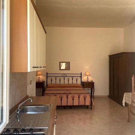 La Rondine Bed And Breakfast 우기아노 라 치에사 외부 사진